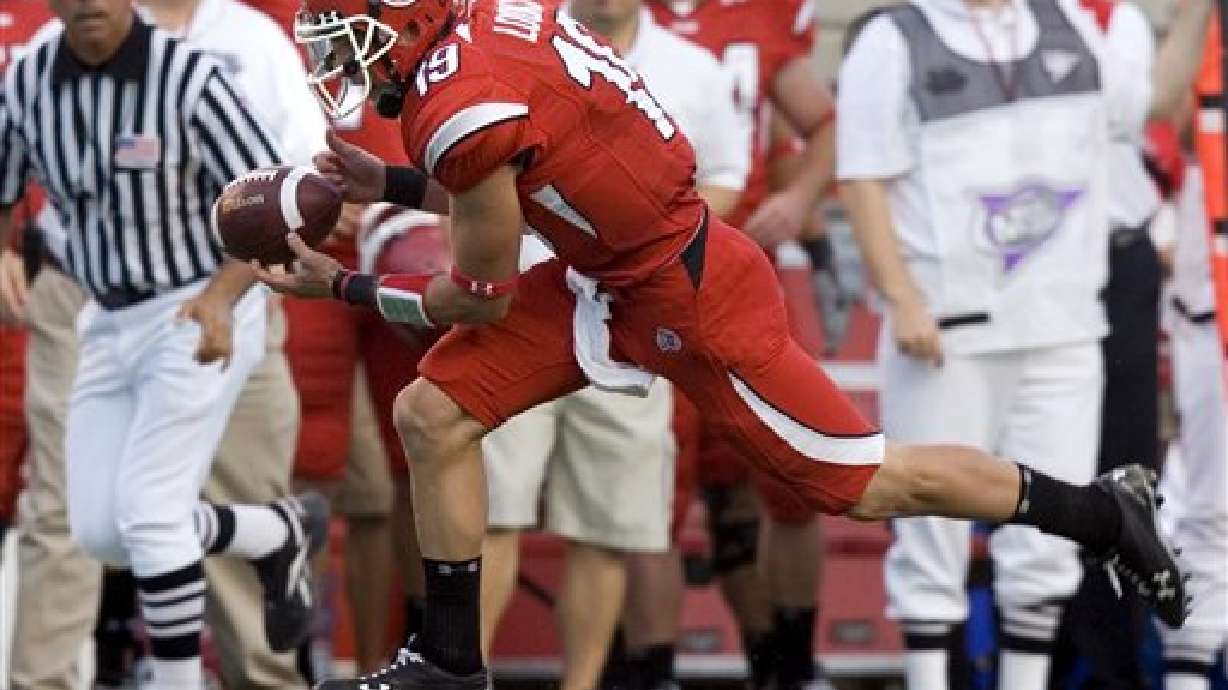 Utah QB Louks to transfer to Nevada