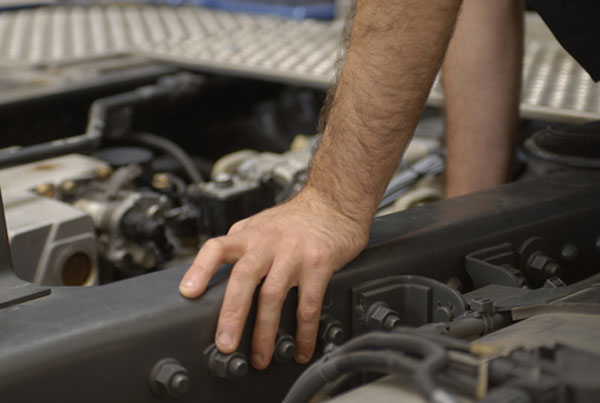 Help Wanted: thousands of auto mechanics