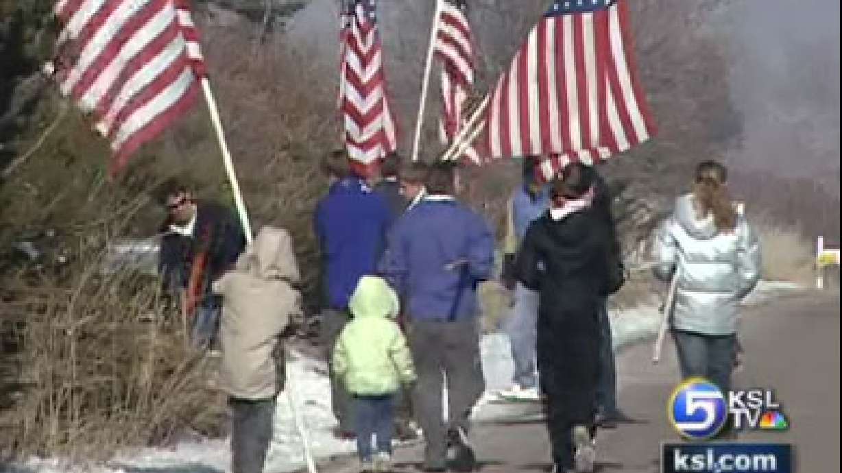 Mendon Posts Flags to Show Support of Fallen Soldier in Iraq