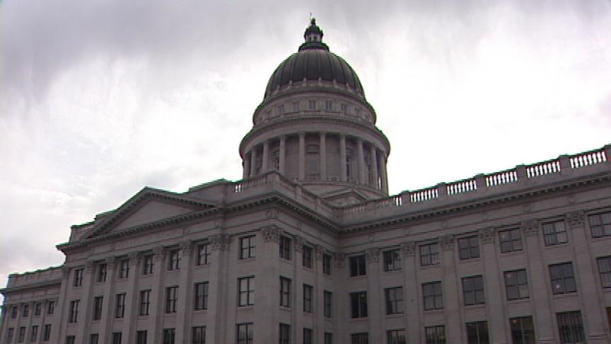 House passes gun-free school zone elimination bill