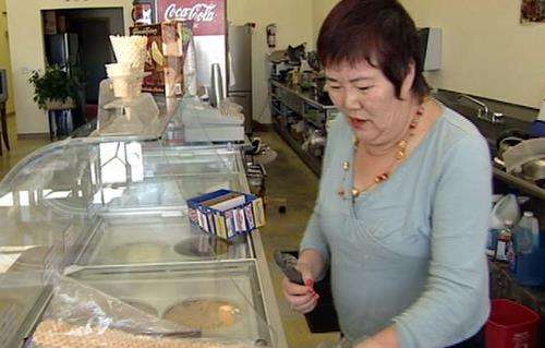 South Salt Lake police searching for purse snatcher