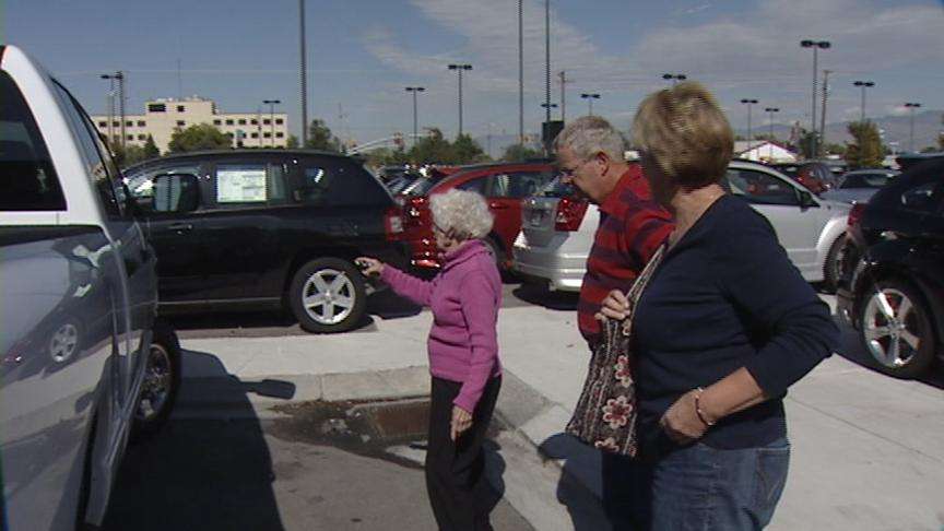 Couple in their 80s trade retirement to sell cars