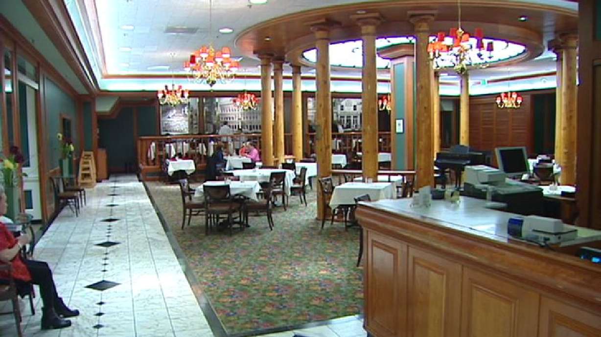 Last Day Tiffin Room Serves Lunch
