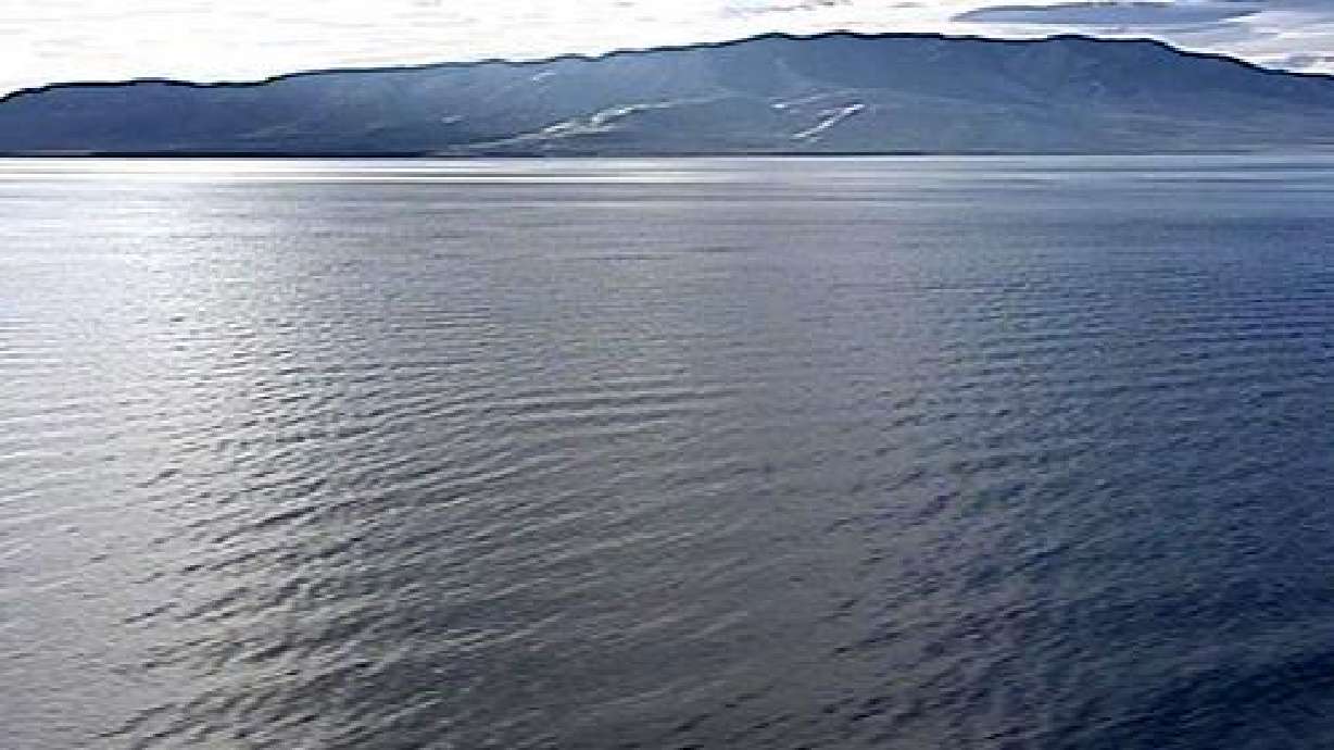 Utah Lake: Causeway or bridge? Neither, some say