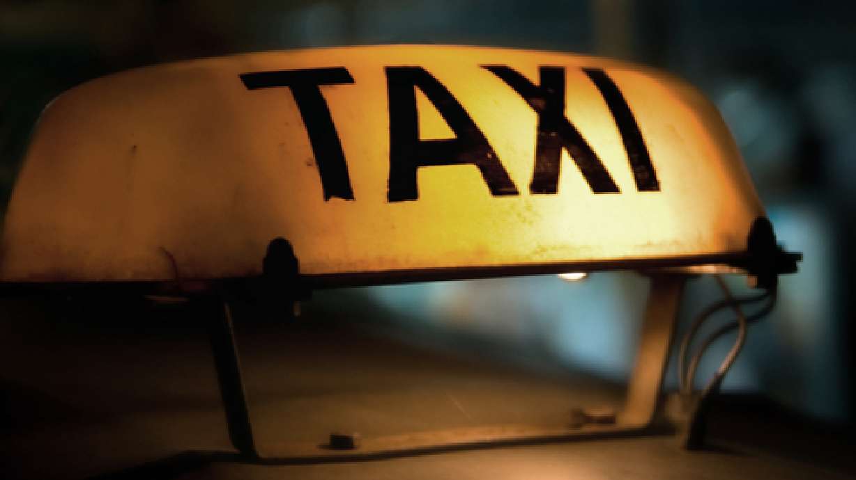 Cab drivers protest taxi limits at airport