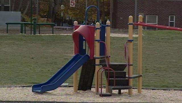 Police looking for man who exposed himself near Wasatch Elementary