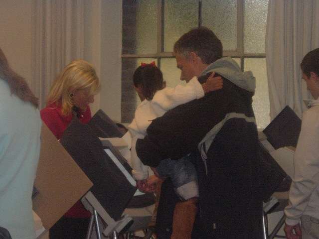 Predicted evening rush of voters doesn't materialize