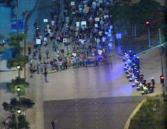 Opponents of Prop. 8 protest in front of LDS temple