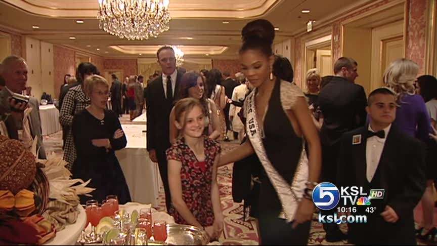 Dancers raise money for Best Buddies program