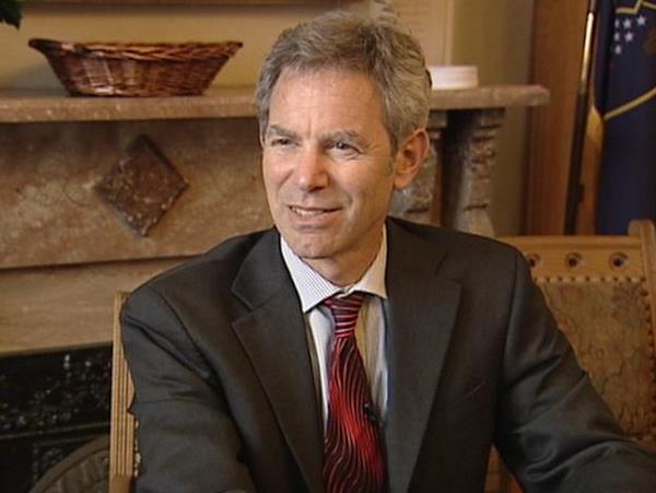 Becker wants bond approved for The Leonardo