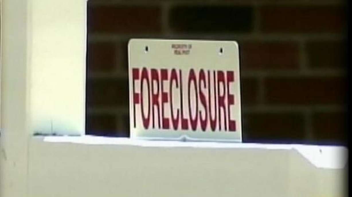Renters have right to stay in foreclosed home