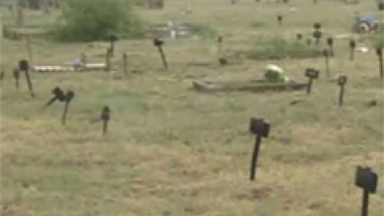 Teen Praised for Cemetery Project