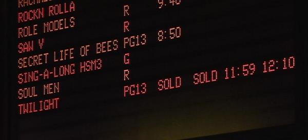 ‘Twilight' hits movie theaters