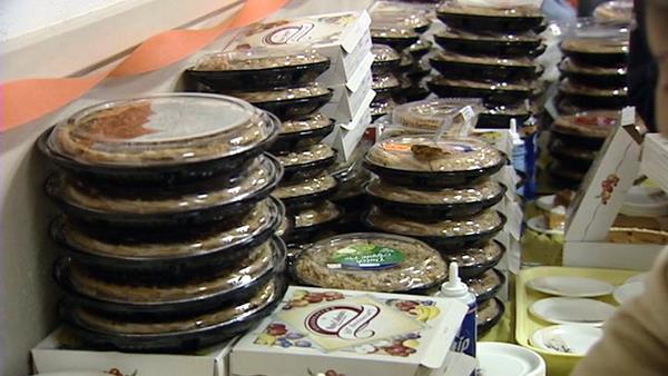 Thousands of Utahns enjoy a Thanksgiving feast