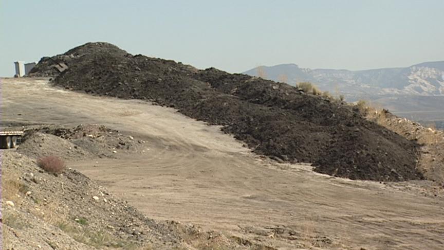 Company tries to extract oil from tar sand deposits in Vernal