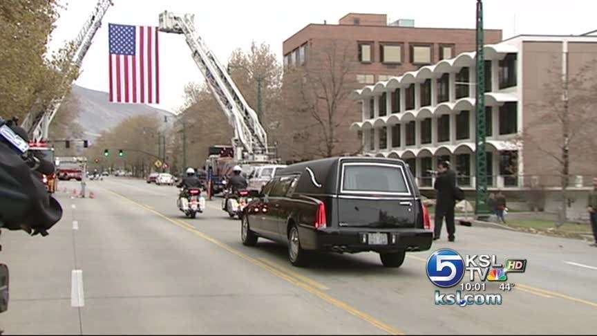 Firefighter killed in plane crash is laid to rest