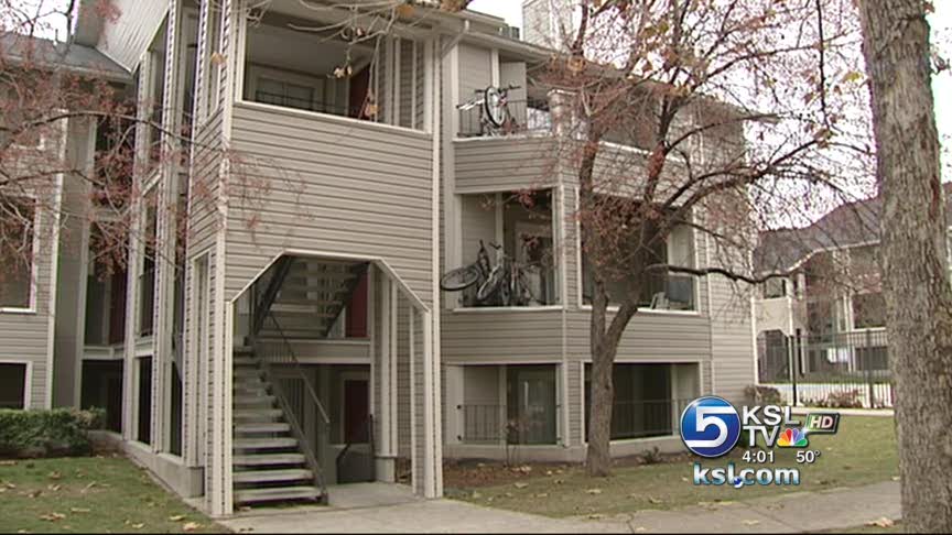 Man's fatal stab wounds may have been self-inflicted