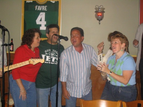 Happiness is contagious!