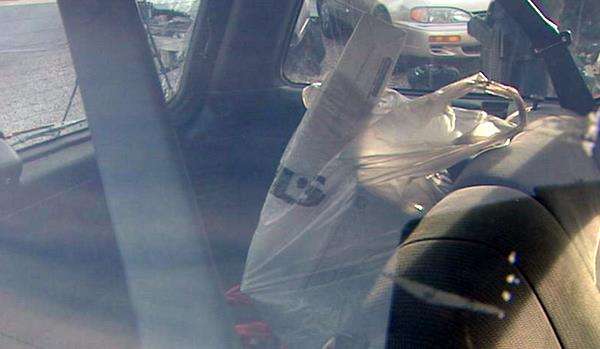 Police demonstration shows how easily burglars get into vehicles