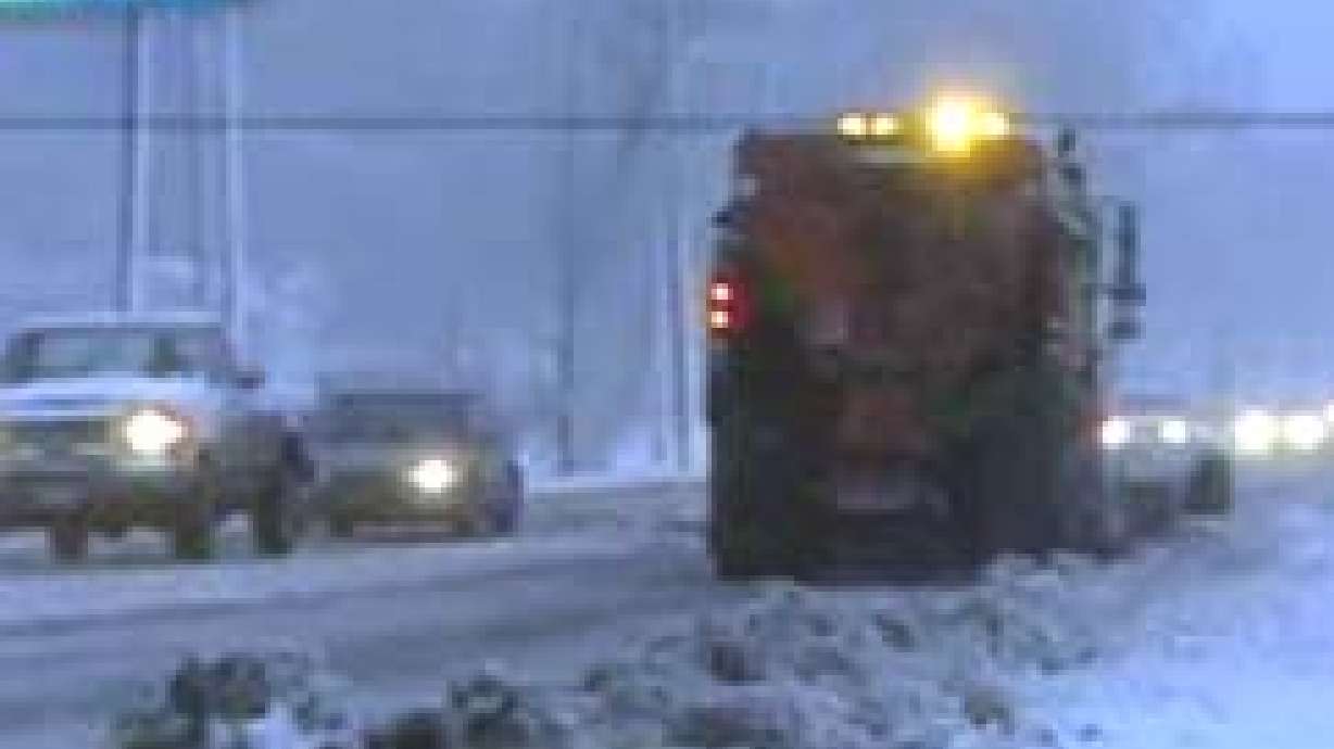 Heavy Snow Causes Power Outages