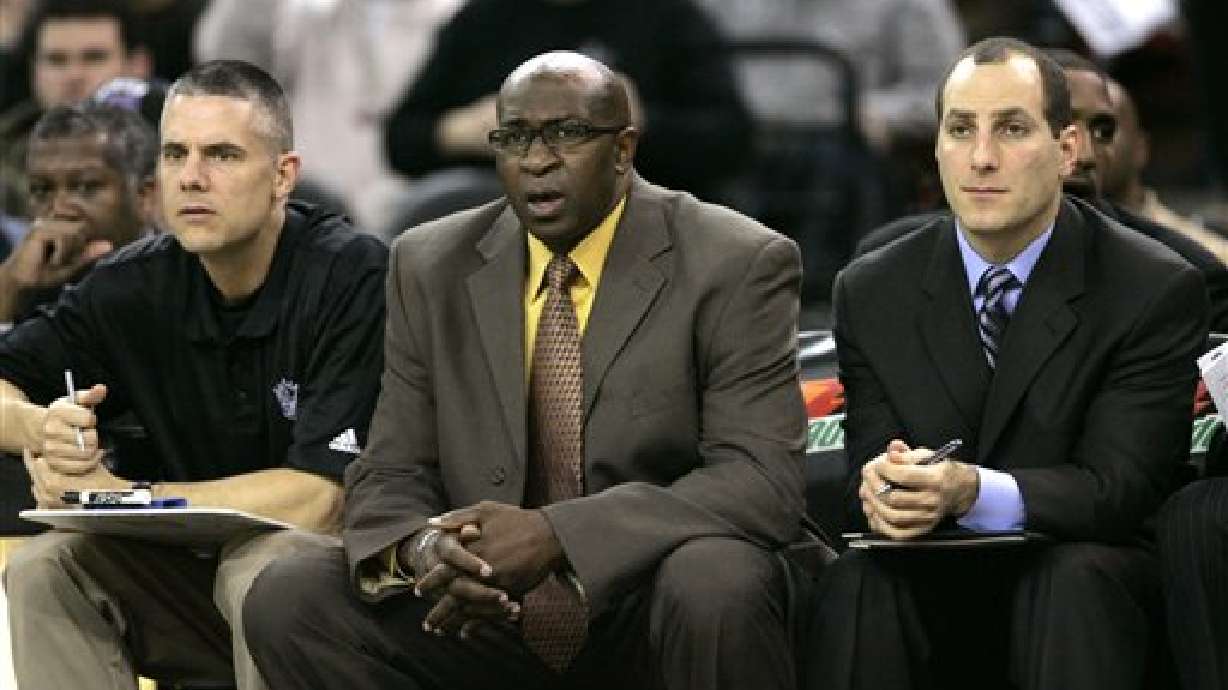 Kings win interim coach Natt's debut