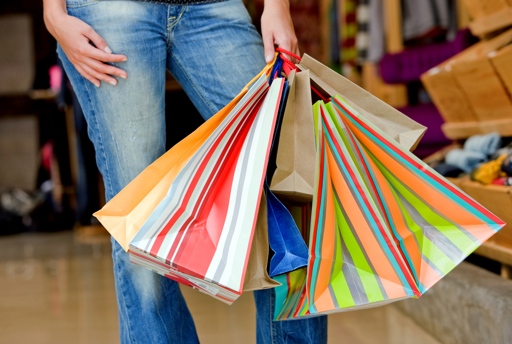 Snow brings out the shoppers