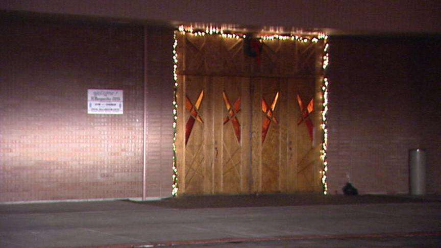 Tooele police searching for stabbing suspect