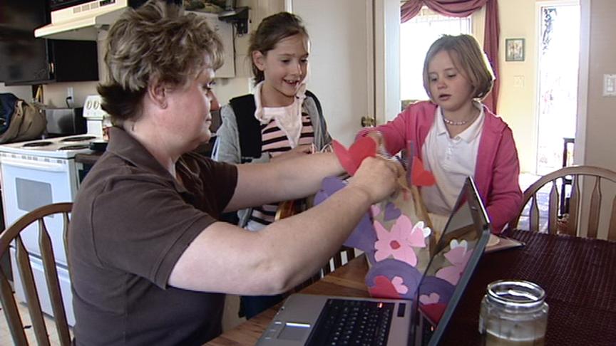 Utah Mom Earning Extra Income by Medical Coding Online