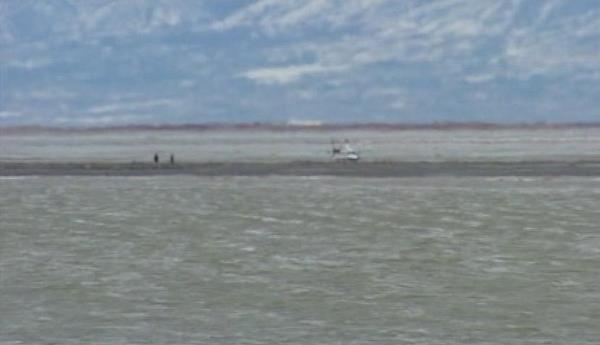 2 men rescued in Great Salt Lake after boat capsizes