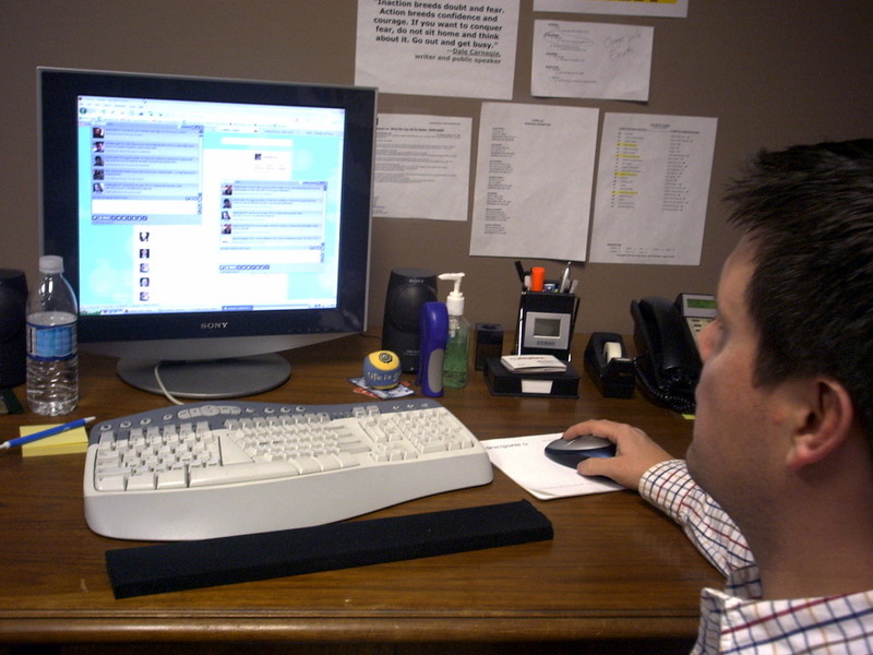 "Tweets" the latest big thing for online communities