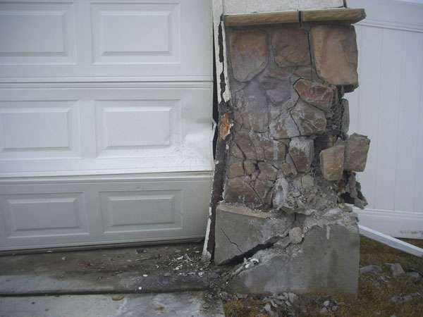 West Valley police look for carjacking suspect