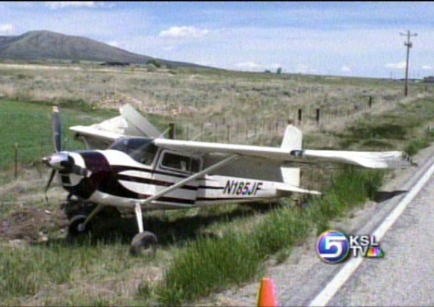 Plane Makes Emergency Landing, Pilot Dies