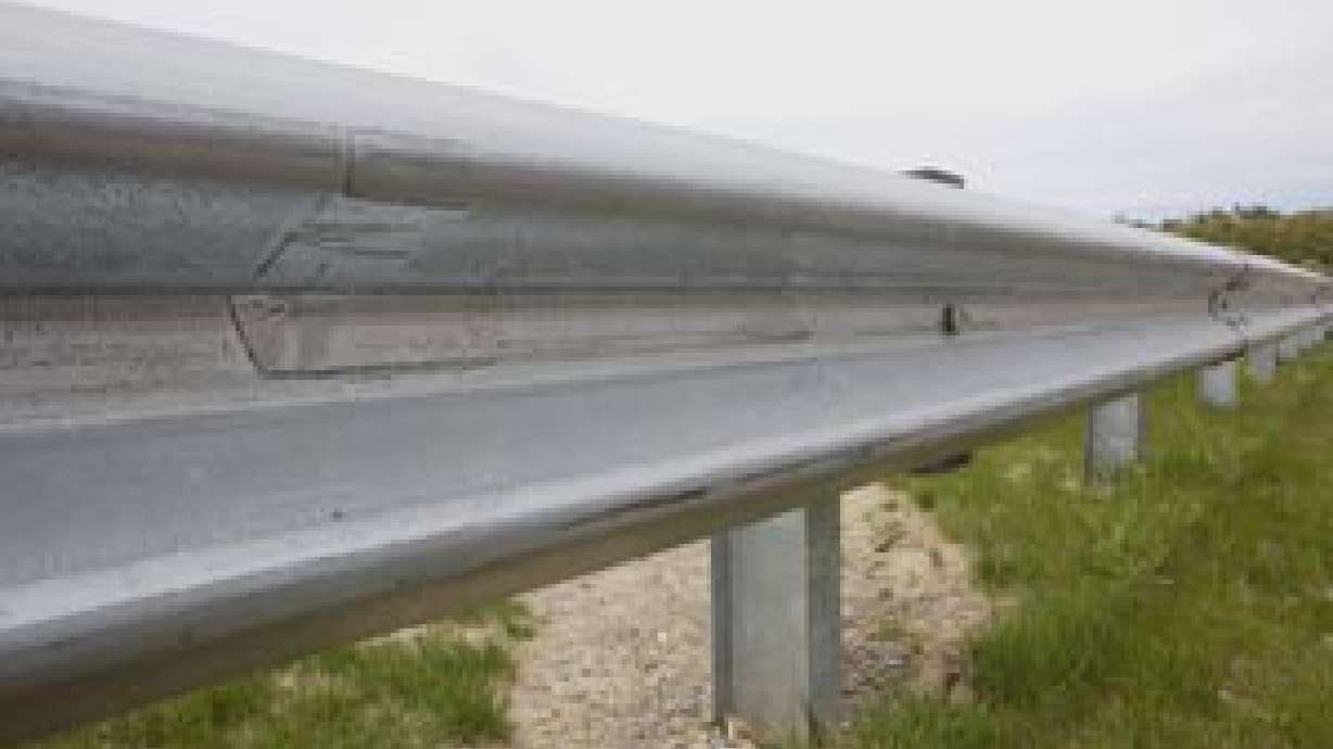 Load of nails spills onto I-15