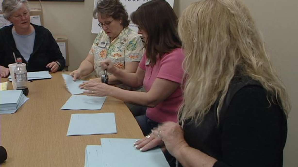 School Voucher Opponents Undeterred by Apparent Loophole