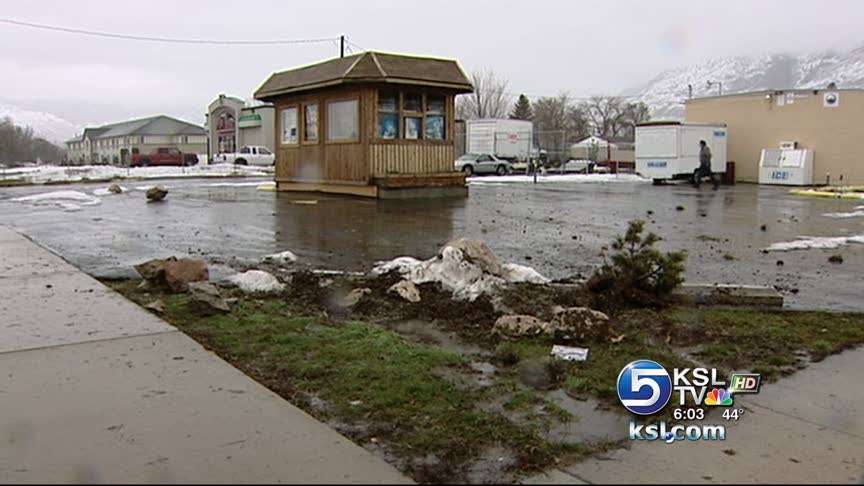 Police chase caught on surveillance video