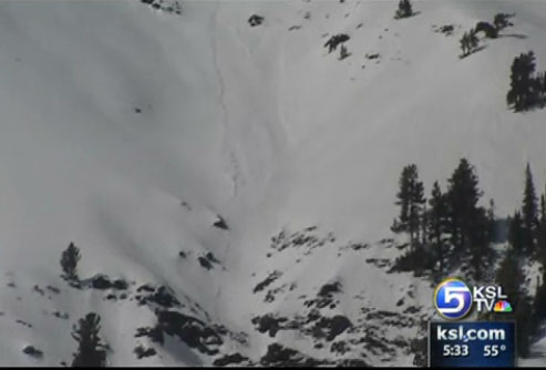Two Backcountry Skiers Evade Avalanche in Little Cottonwood Canyon