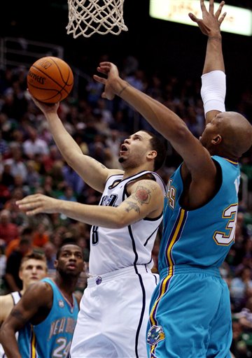 Boozer, Williams lead Jazz to sixth straight victory