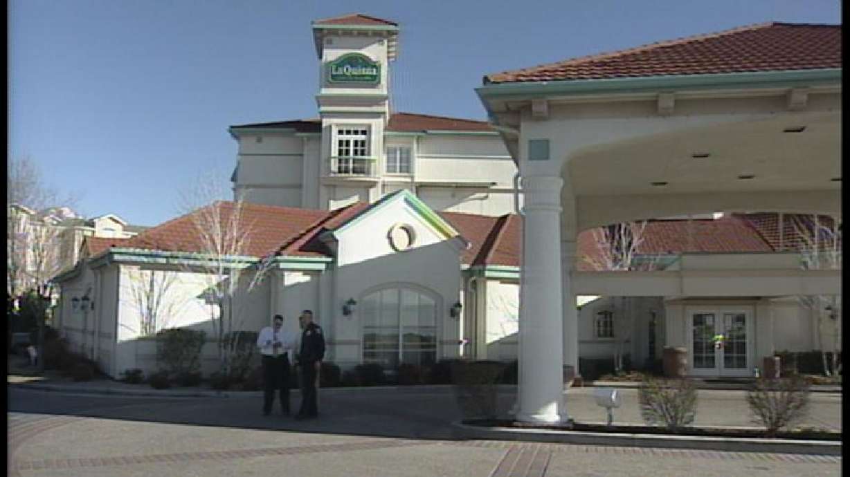 Jewelry Salesman Stabbed and Robbed in Orem