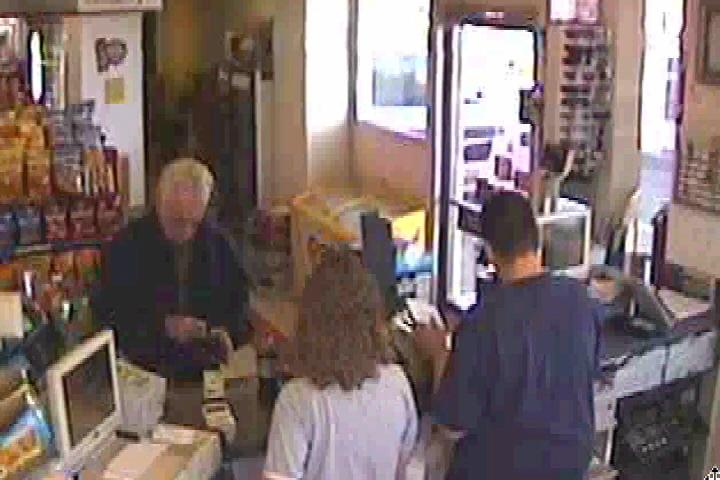 Man claims lost money thanks to honest clerk