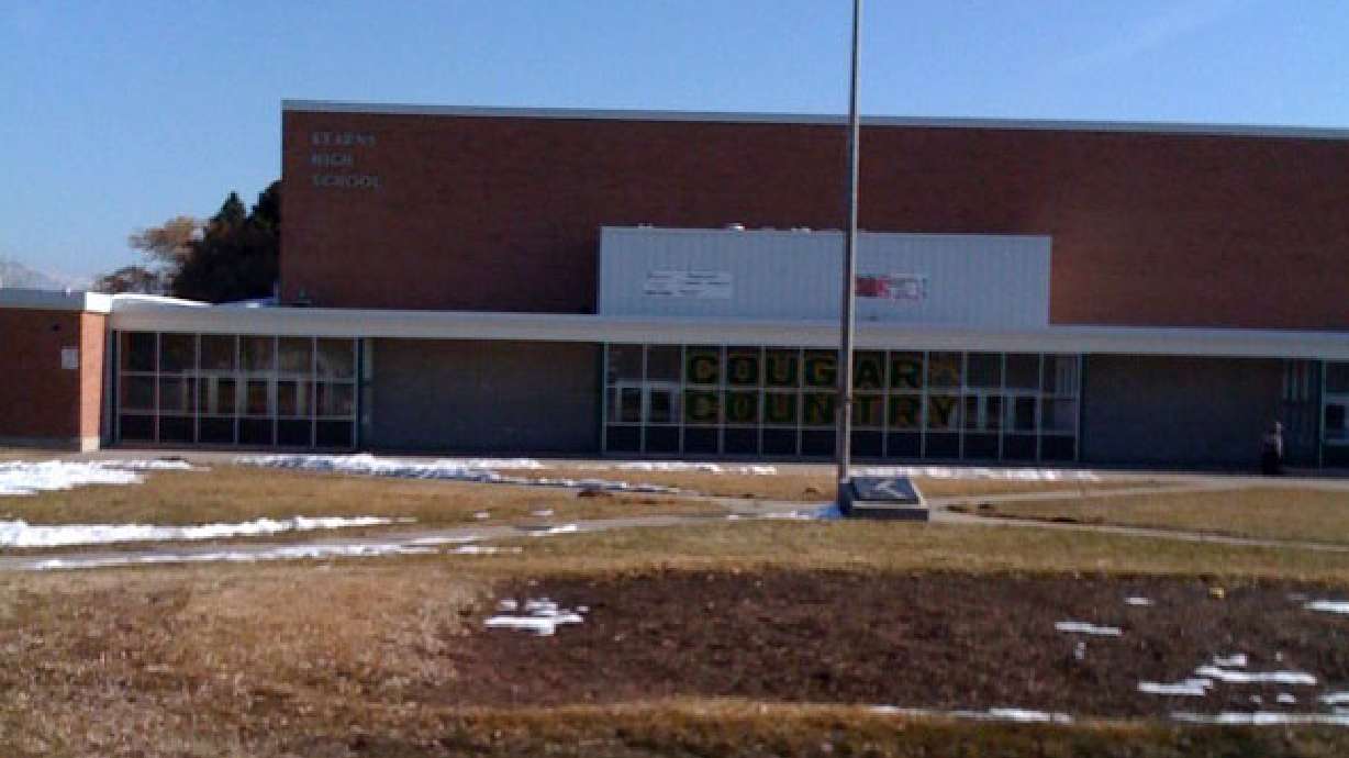 Kearns High tries iPod teaching strategy