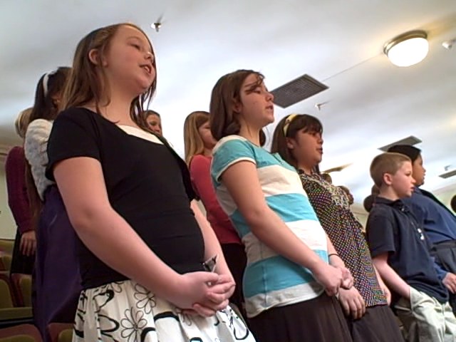 Fifth-graders help lawmakers celebrate Lincoln's birthday