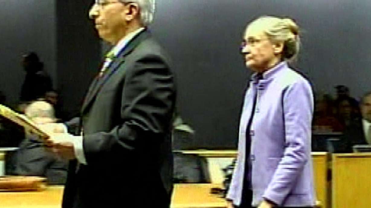 Teacher accused of poking student pleads not guilty on assault charges