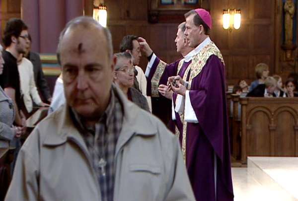 Hundreds attend Ash Wednesday Mass