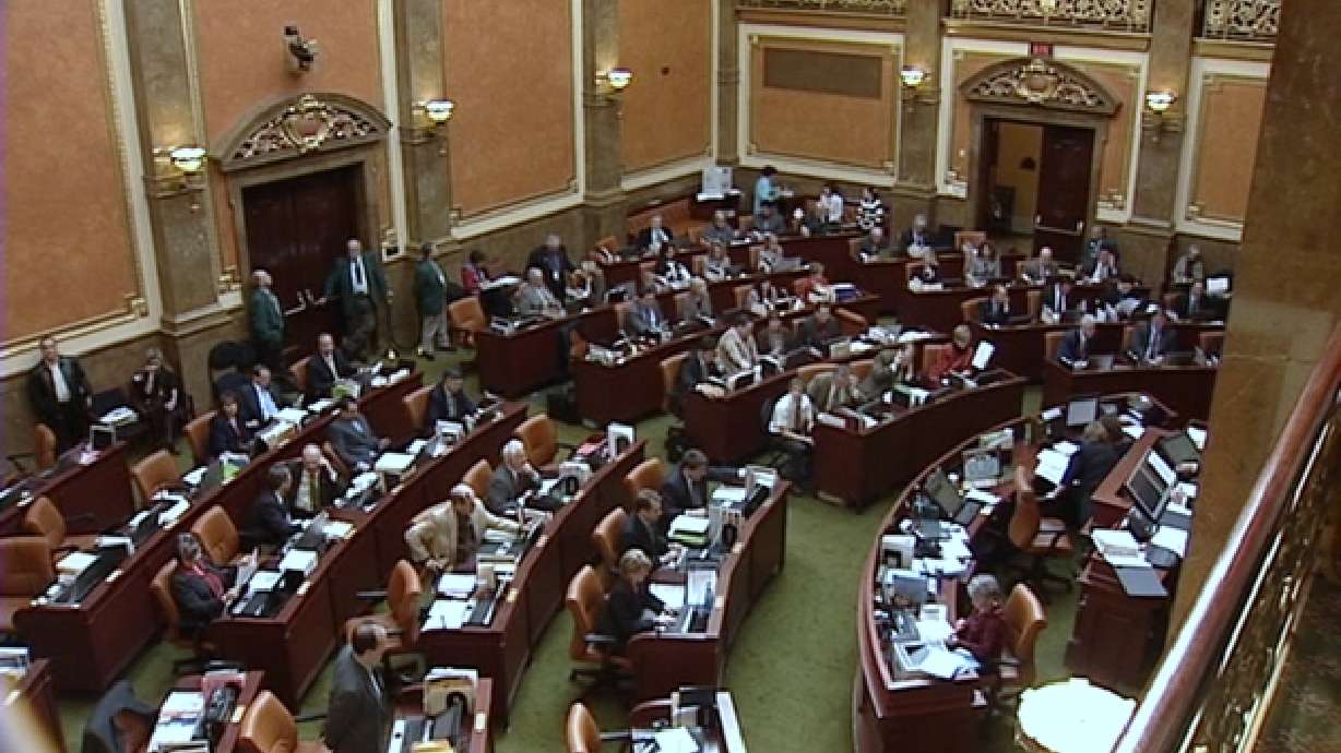 Senate OKs bill on fetal pain and abortions