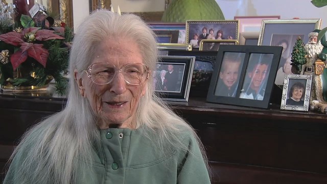 98-year-old woman graduates from USU, oldest on record | KSL.com